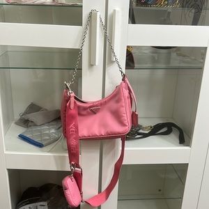 Prada Re-Edition 2005 Shoulder Bag Tessuto Small Pink